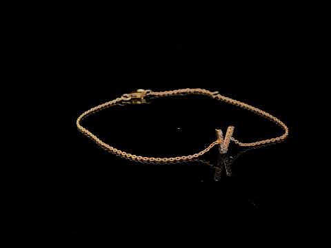 Rotating video showing the jewelry item