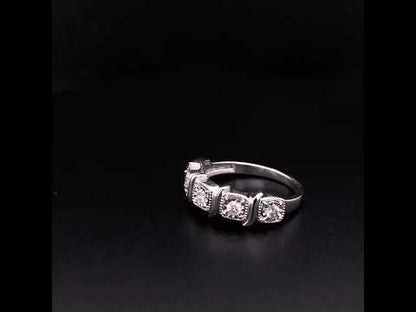 Rotating video showing the jewelry item