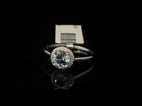 Rotating video showing the jewelry item