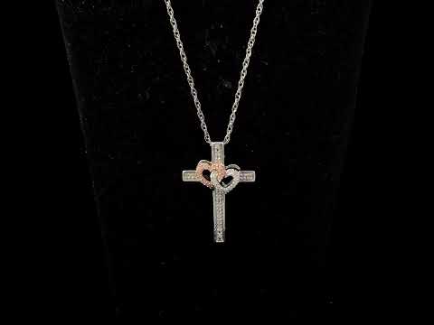 Rotating video showing the jewelry item