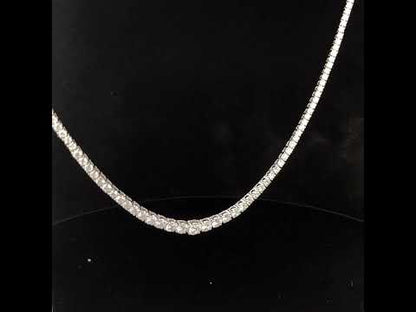 Rotating video showing the jewelry item