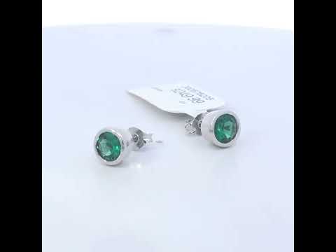 Rotating video showing the jewelry item