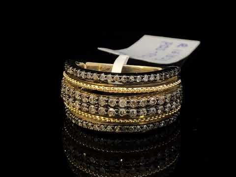 Rotating video showing the jewelry item