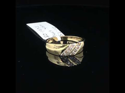 Rotating video showing the jewelry item