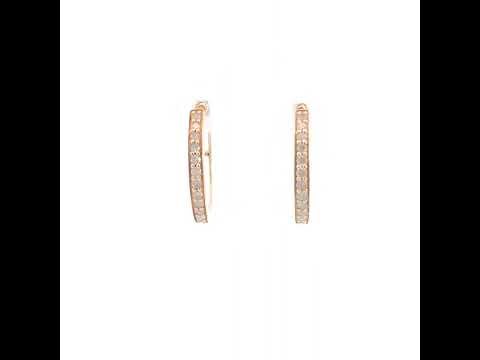 Rotating video showing the jewelry item