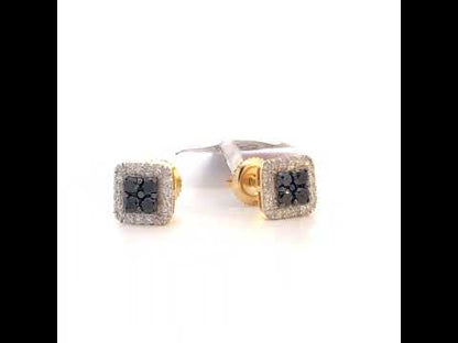 Rotating video showing the jewelry item