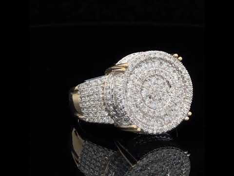 Rotating video showing the jewelry item
