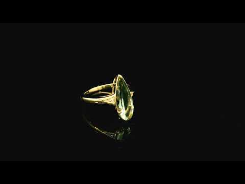 Rotating video showing the jewelry item