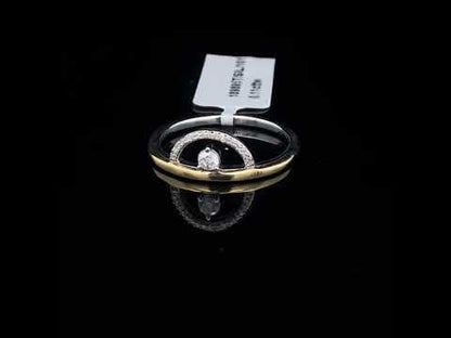 Rotating video showing the jewelry item