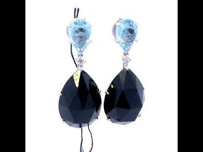 Rotating video showing the jewelry item