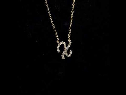 Rotating video showing the jewelry item