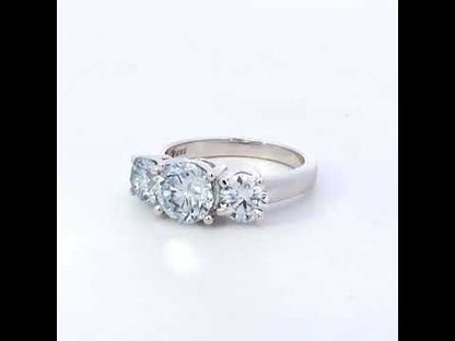 Rotating video showing the jewelry item