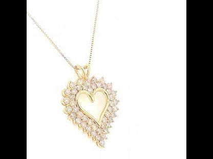 Rotating video showing the jewelry item