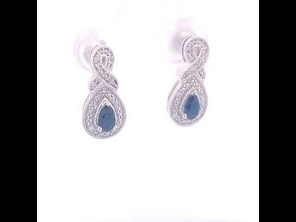 Rotating video showing the jewelry item