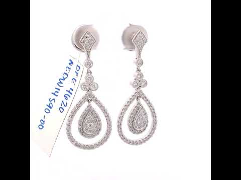 Rotating video showing the jewelry item