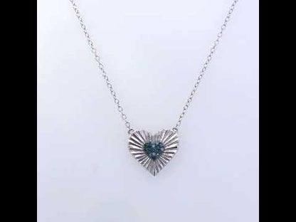 Rotating video showing the jewelry item