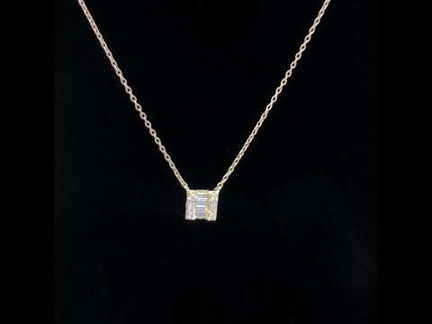 Rotating video showing the jewelry item