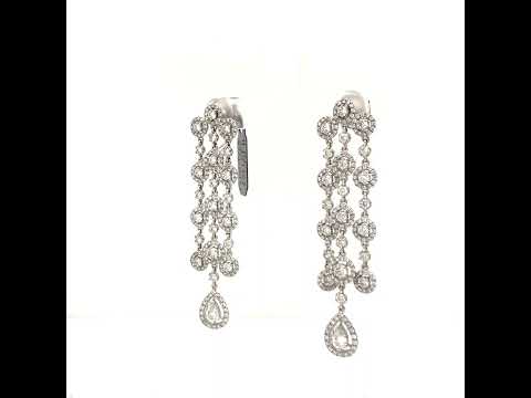 Rotating video showing the jewelry item