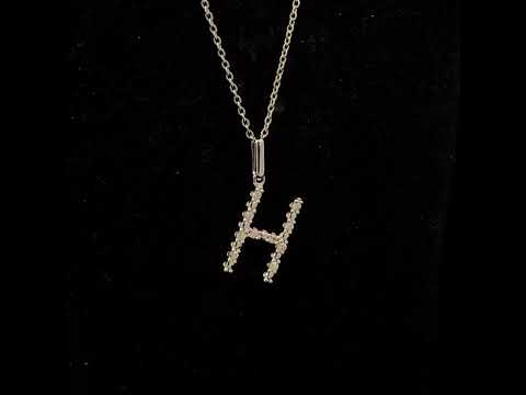 Rotating video showing the jewelry item