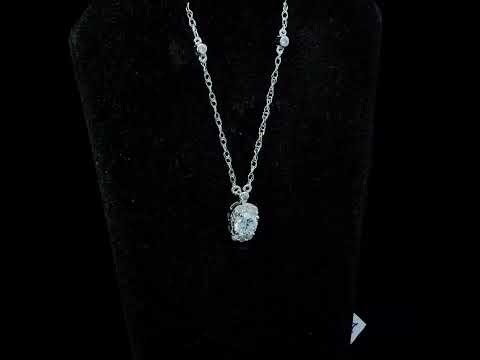 Rotating video showing the jewelry item