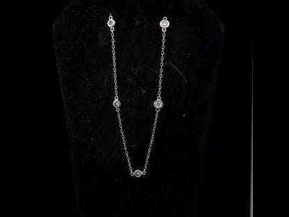 Rotating video showing the jewelry item