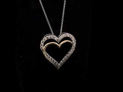 Rotating video showing the jewelry item