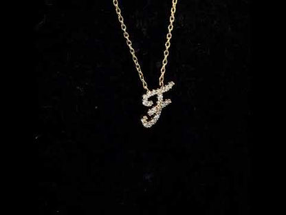 Rotating video showing the jewelry item