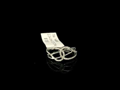 Rotating video showing the jewelry item