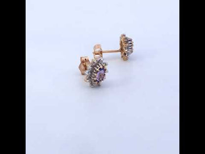 Rotating video showing the jewelry item