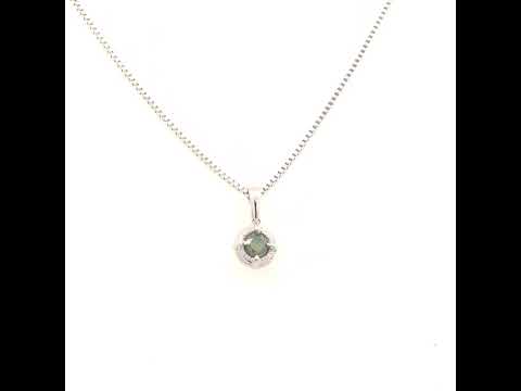 Rotating video showing the jewelry item