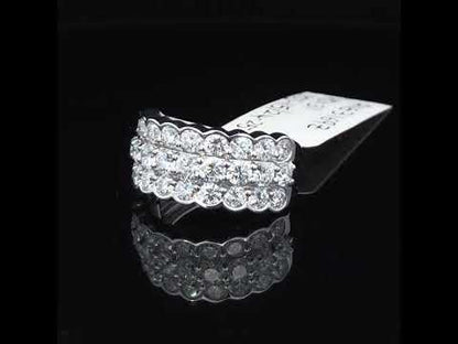 Rotating video showing the jewelry item