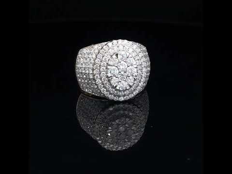 Rotating video showing the jewelry item