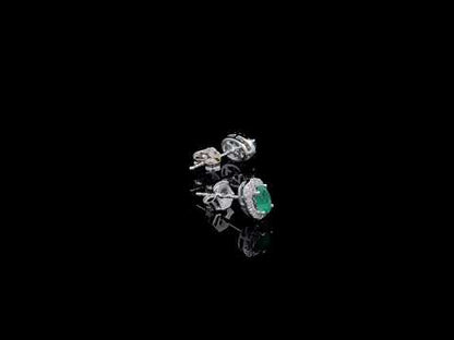 Rotating video showing the jewelry item