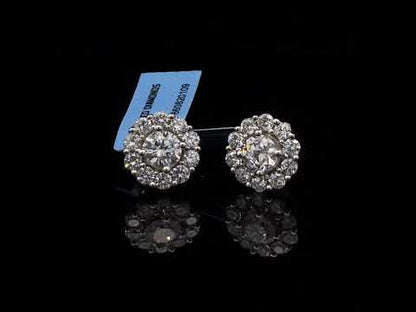 Rotating video showing the jewelry item