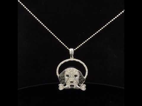 Rotating video showing the jewelry item