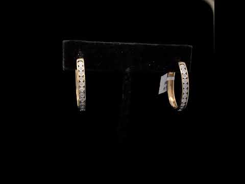 Rotating video showing the jewelry item