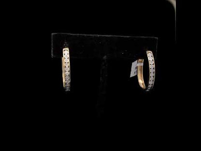 Rotating video showing the jewelry item