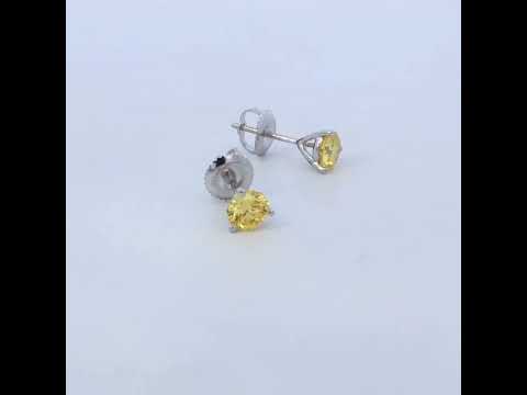 Rotating video showing the jewelry item