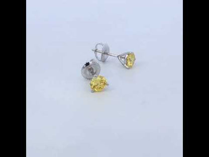 Rotating video showing the jewelry item