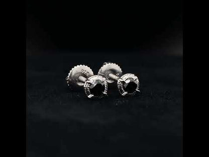 Rotating video showing the jewelry item