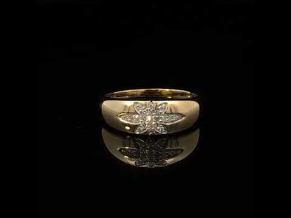 Rotating video showing the jewelry item