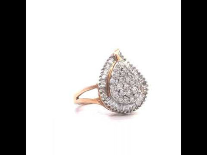 Rotating video showing the jewelry item