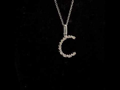 Rotating video showing the jewelry item