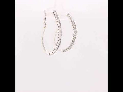 Rotating video showing the jewelry item