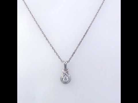 Rotating video showing the jewelry item