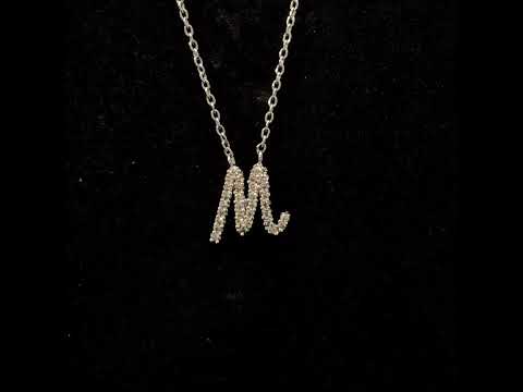 Rotating video showing the jewelry item