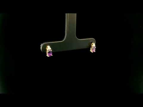 Rotating video showing the jewelry item