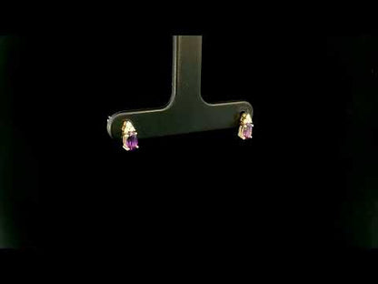 Rotating video showing the jewelry item