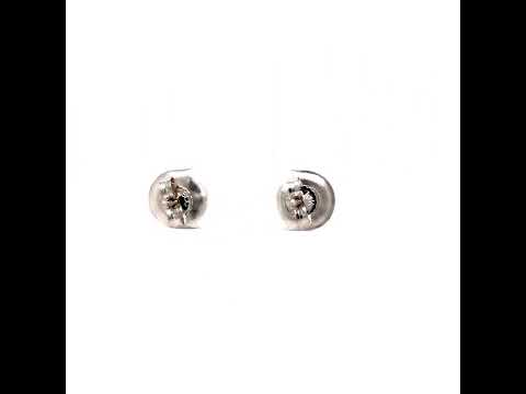 Rotating video showing the jewelry item