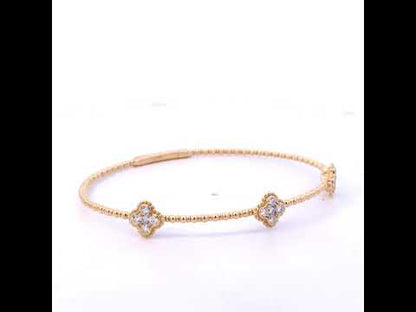 Rotating video showing the jewelry item